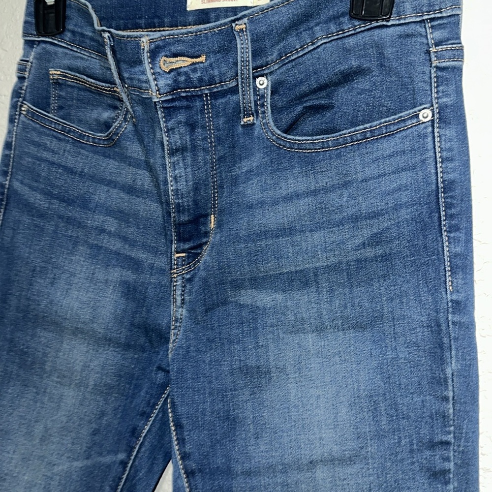 Levi’s slimming skinny jeans EUC Size 28 - Picture 4 of 12